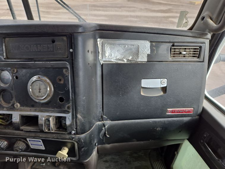 image for item DW1846 2008 Kenworth W900 ready mix truck