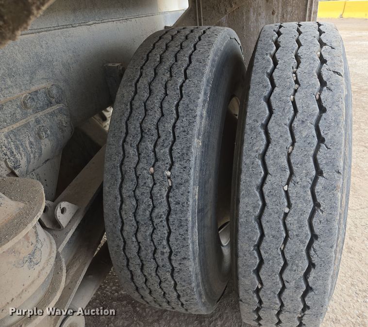 image for item DW1846 2008 Kenworth W900 ready mix truck