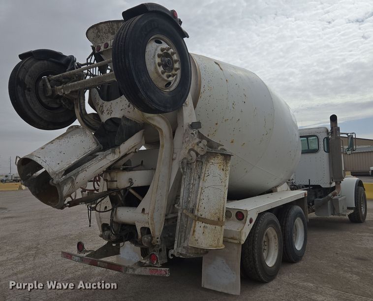 image for item DW1847 2011 Peterbilt 365 ready mix truck