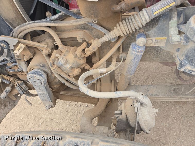 image for item DW1847 2011 Peterbilt 365 ready mix truck