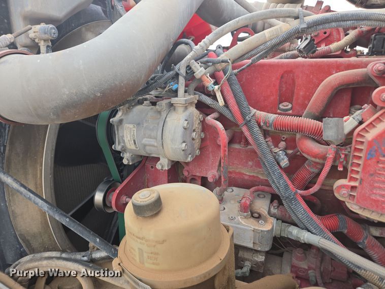 image for item DW1847 2011 Peterbilt 365 ready mix truck