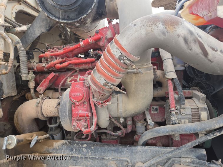 image for item DW1847 2011 Peterbilt 365 ready mix truck