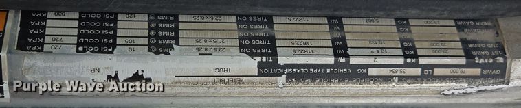 image for item DW1847 2011 Peterbilt 365 ready mix truck