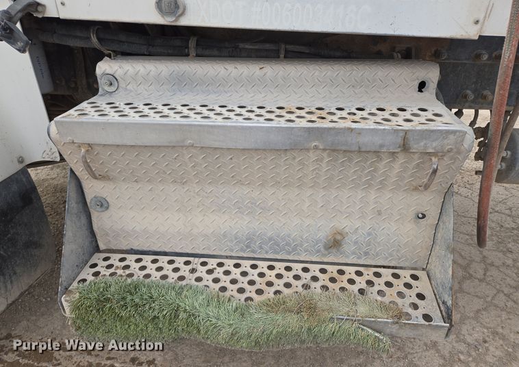 image for item DW1848 2008 Kenworth W900 ready mix truck