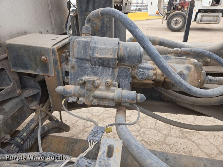 image for item DW1848 2008 Kenworth W900 ready mix truck