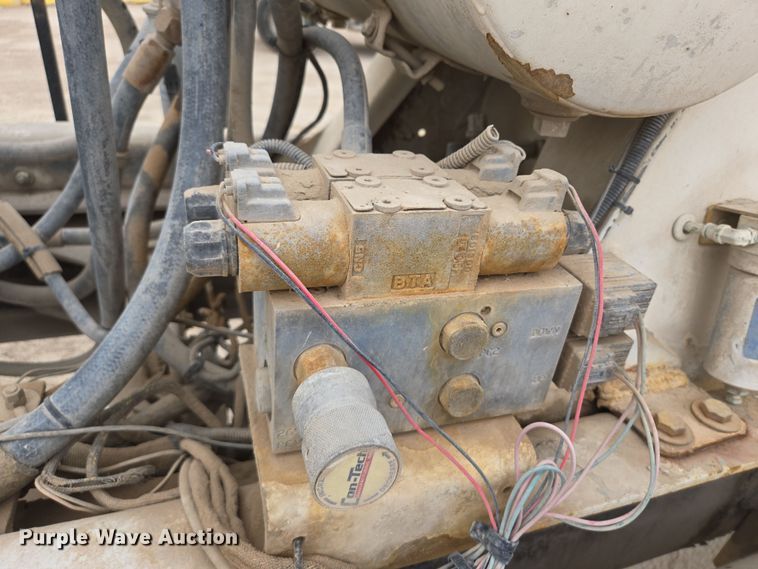 image for item DW1848 2008 Kenworth W900 ready mix truck