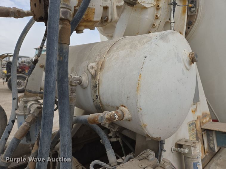 image for item DW1848 2008 Kenworth W900 ready mix truck