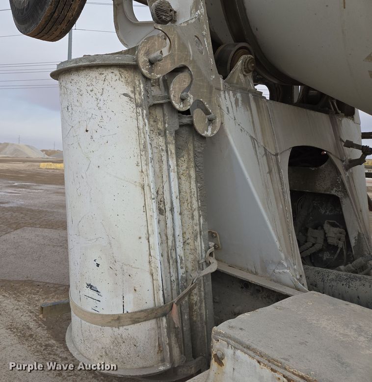 image for item DW1848 2008 Kenworth W900 ready mix truck