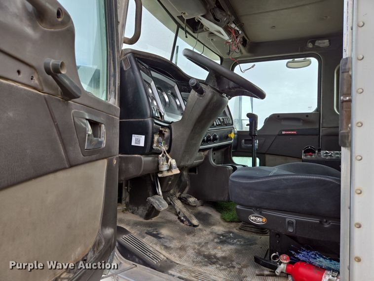 image for item DW1848 2008 Kenworth W900 ready mix truck