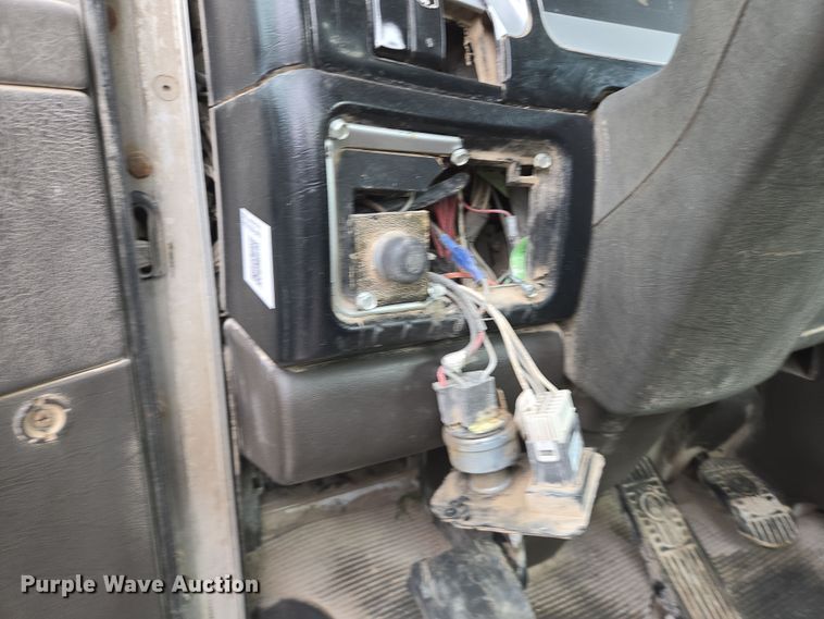 image for item DW1848 2008 Kenworth W900 ready mix truck