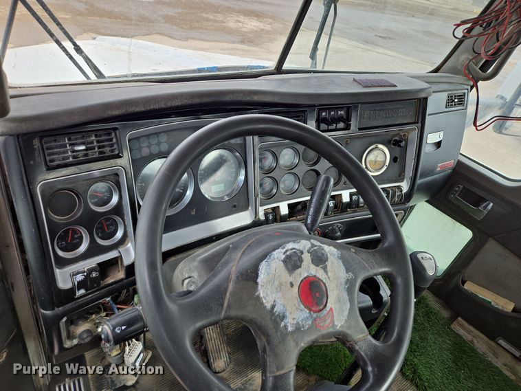 image for item DW1848 2008 Kenworth W900 ready mix truck