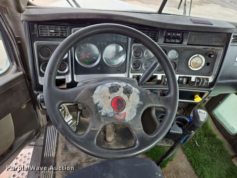 image for item DW1848 2008 Kenworth W900 ready mix truck