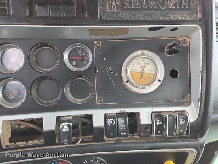 image for item DW1848 2008 Kenworth W900 ready mix truck