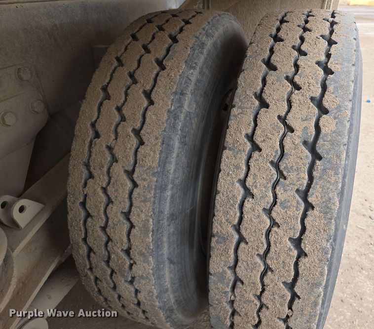 image for item DW1848 2008 Kenworth W900 ready mix truck