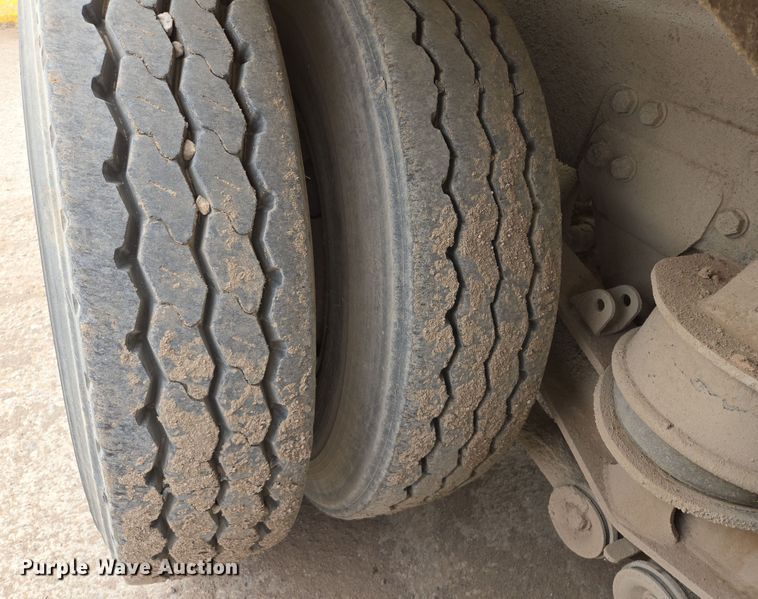 image for item DW1848 2008 Kenworth W900 ready mix truck