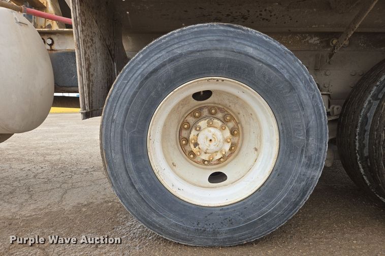 image for item DW1848 2008 Kenworth W900 ready mix truck