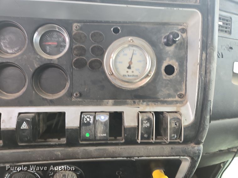 image for item DW1849 2008 Kenworth W900 ready mix truck