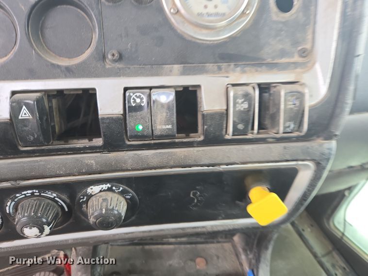 image for item DW1849 2008 Kenworth W900 ready mix truck