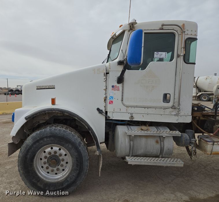 image for item DW1850 2009 Kenworth W900 ready mix truck