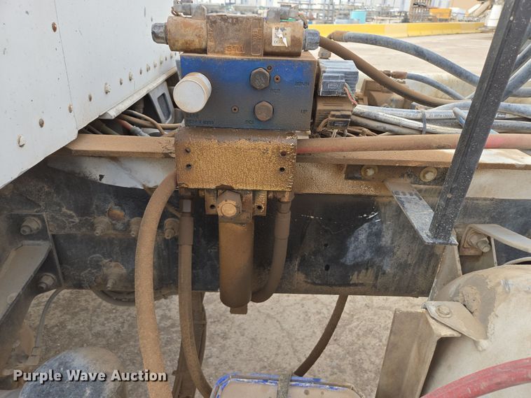 image for item DW1850 2009 Kenworth W900 ready mix truck