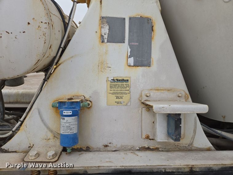 image for item DW1850 2009 Kenworth W900 ready mix truck