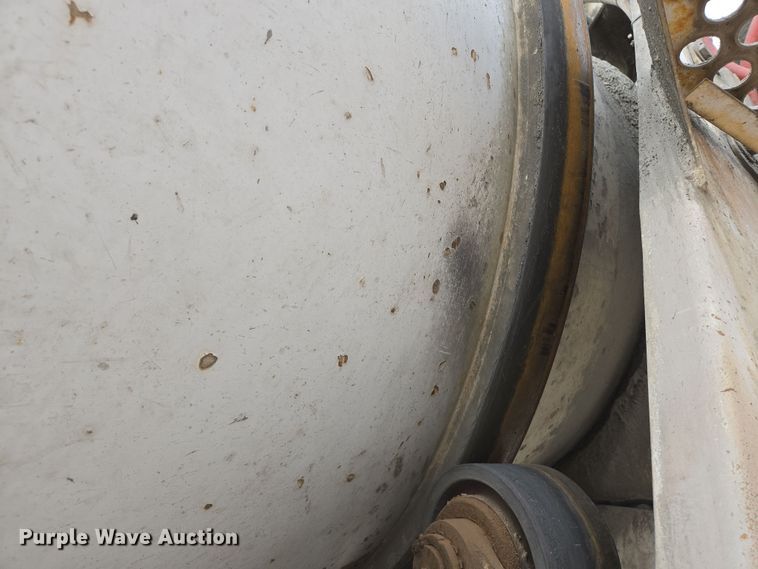 image for item DW1850 2009 Kenworth W900 ready mix truck