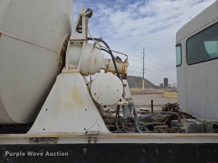 image for item DW1850 2009 Kenworth W900 ready mix truck