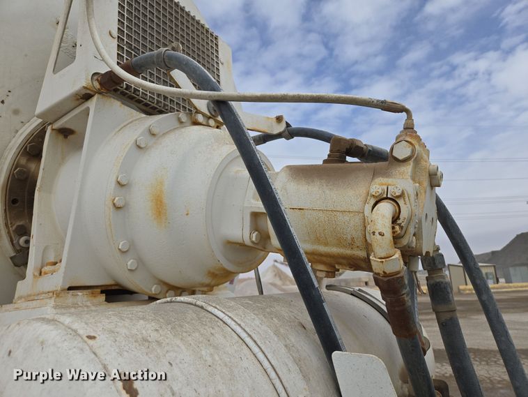 image for item DW1850 2009 Kenworth W900 ready mix truck