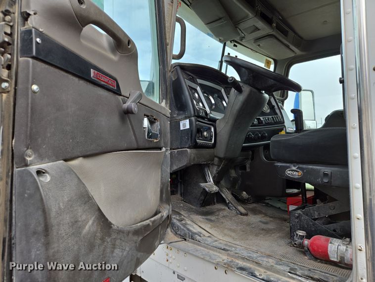 image for item DW1850 2009 Kenworth W900 ready mix truck