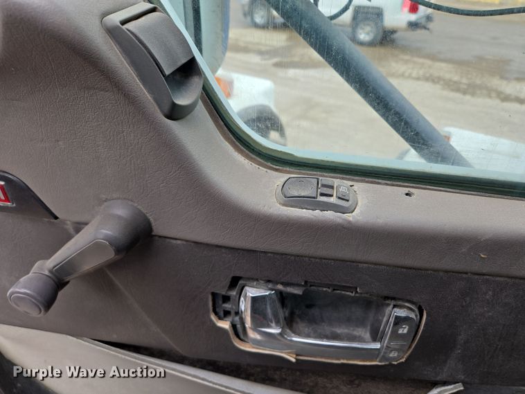 image for item DW1850 2009 Kenworth W900 ready mix truck