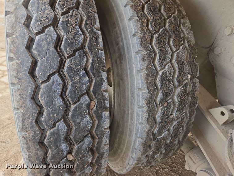 image for item DW1850 2009 Kenworth W900 ready mix truck