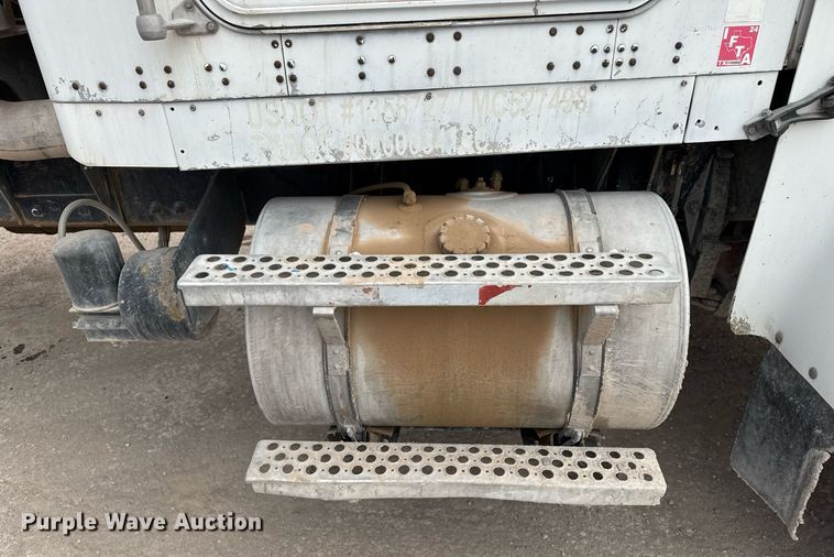 image for item DW1851 2009 Kenworth W900 ready mix truck