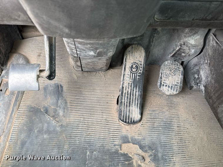 image for item DW1851 2009 Kenworth W900 ready mix truck