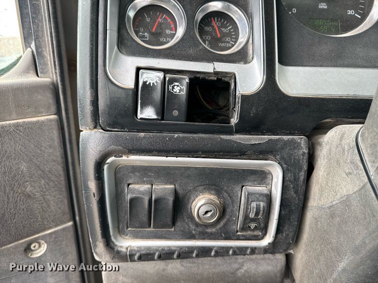 image for item DW1851 2009 Kenworth W900 ready mix truck