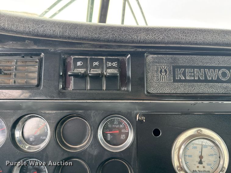 image for item DW1851 2009 Kenworth W900 ready mix truck