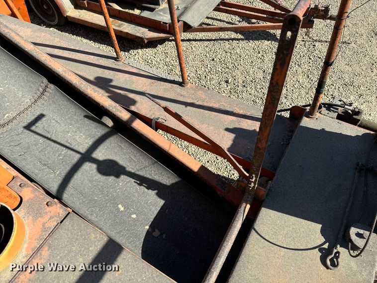 image for item DW2304 Etnyre U372 chip spreader