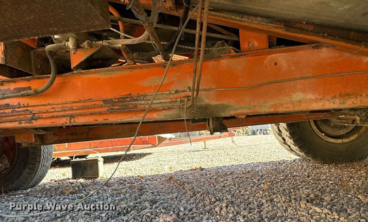 image for item DW2304 Etnyre U372 chip spreader