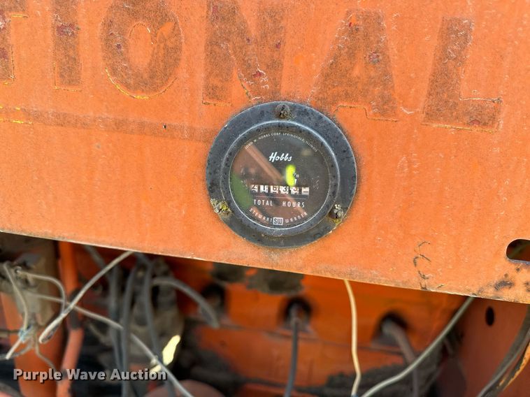 image for item DW2304 Etnyre U372 chip spreader