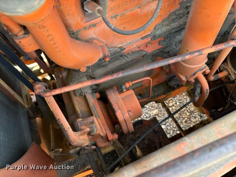 image for item DW2304 Etnyre U372 chip spreader