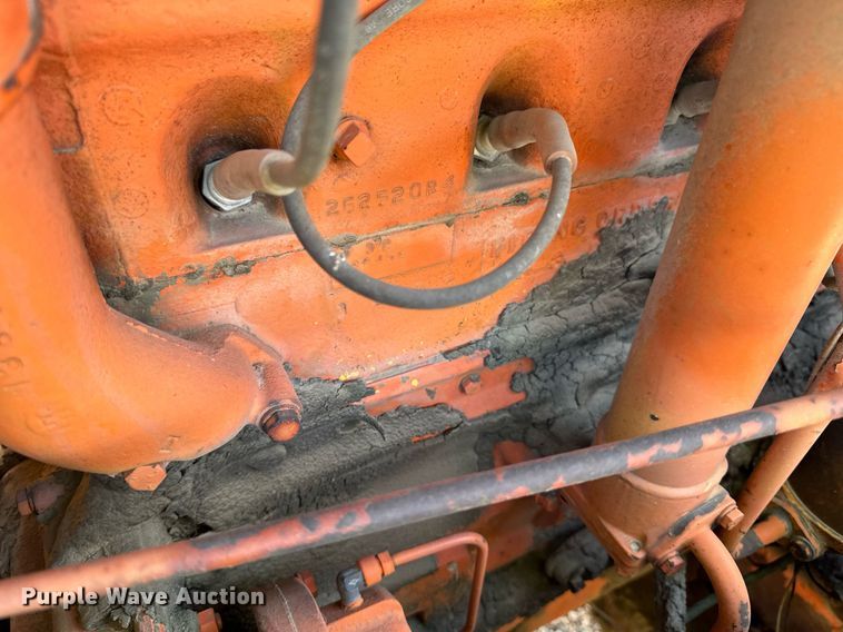 image for item DW2304 Etnyre U372 chip spreader