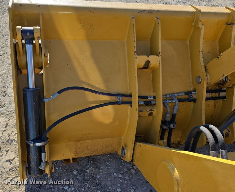 image for item DW3080 2017 Caterpillar 430F2 backhoe