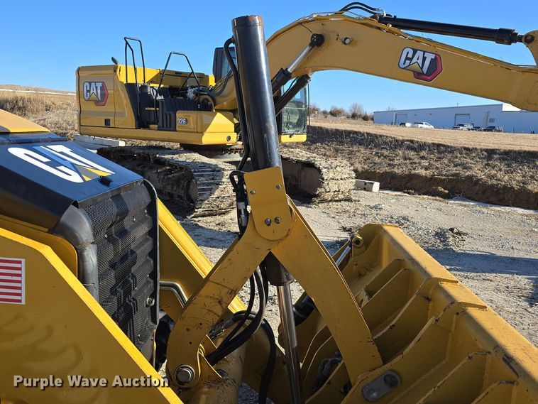 image for item DW3080 2017 Caterpillar 430F2 backhoe