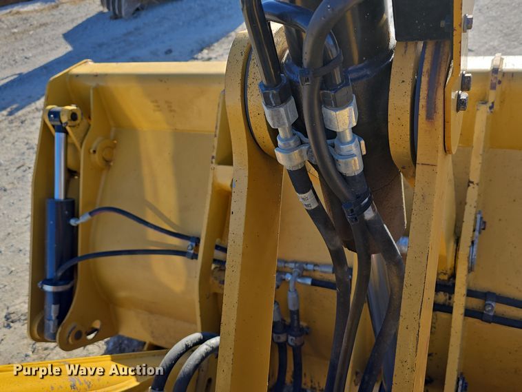 image for item DW3080 2017 Caterpillar 430F2 backhoe