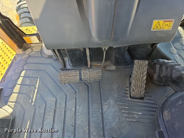 image for item DW3080 2017 Caterpillar 430F2 backhoe