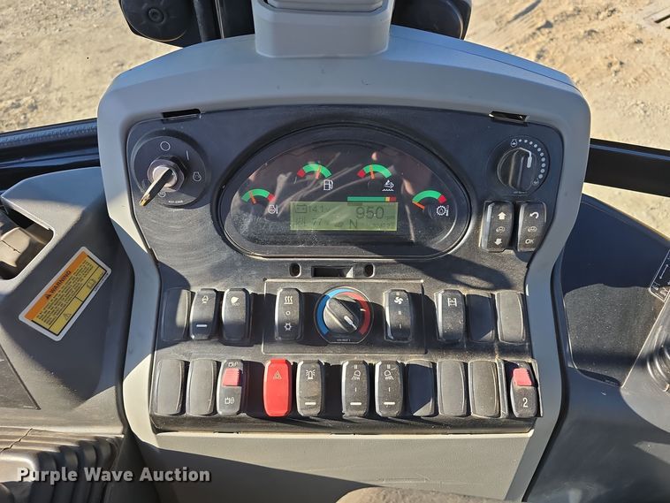 image for item DW3080 2017 Caterpillar 430F2 backhoe