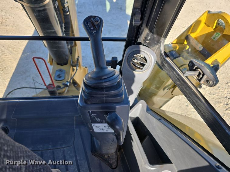 image for item DW3080 2017 Caterpillar 430F2 backhoe