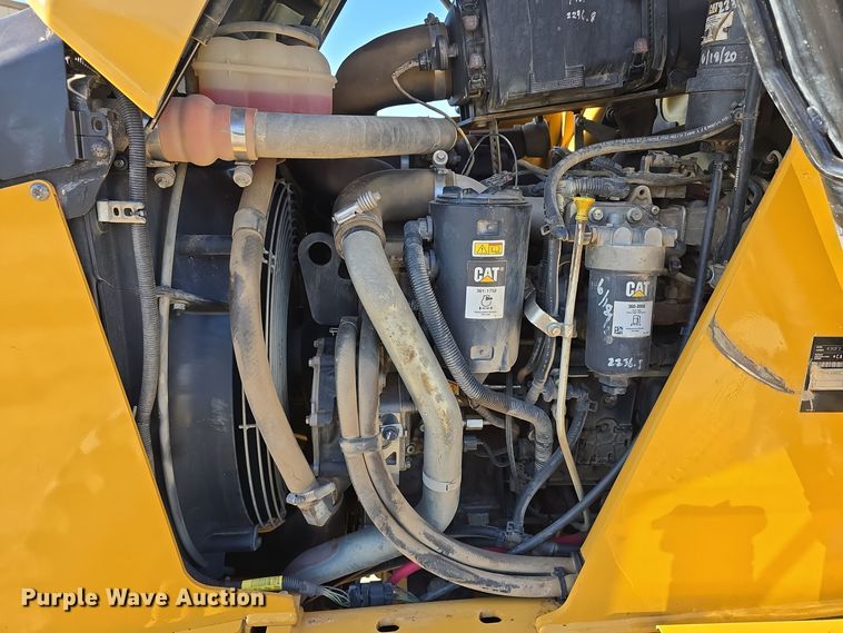 image for item DW3080 2017 Caterpillar 430F2 backhoe