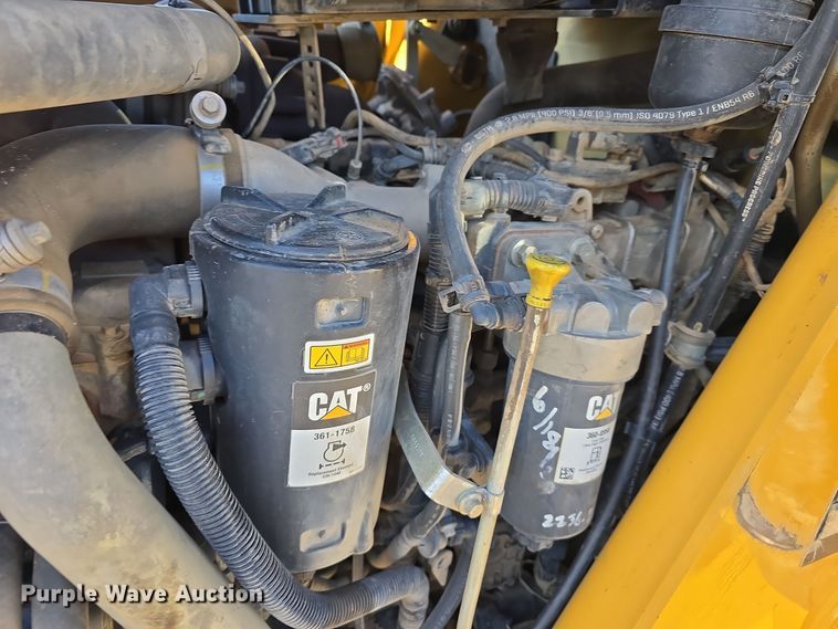 image for item DW3080 2017 Caterpillar 430F2 backhoe