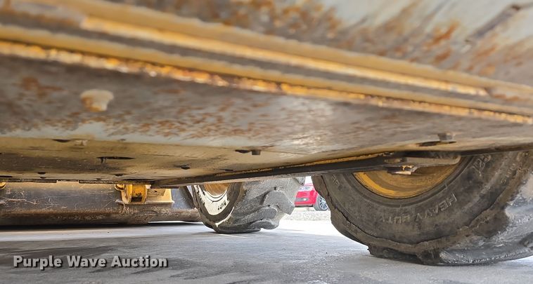 image for item DW3101 2007 John Deere 317 skid steer loader