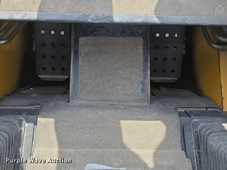 image for item DW3101 2007 John Deere 317 skid steer loader